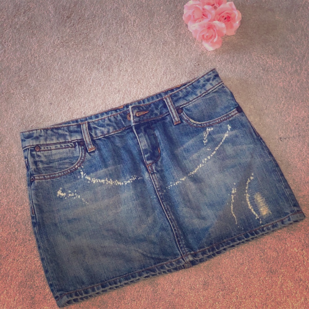 VINTAGE Seven Denim Skirt. Size 28